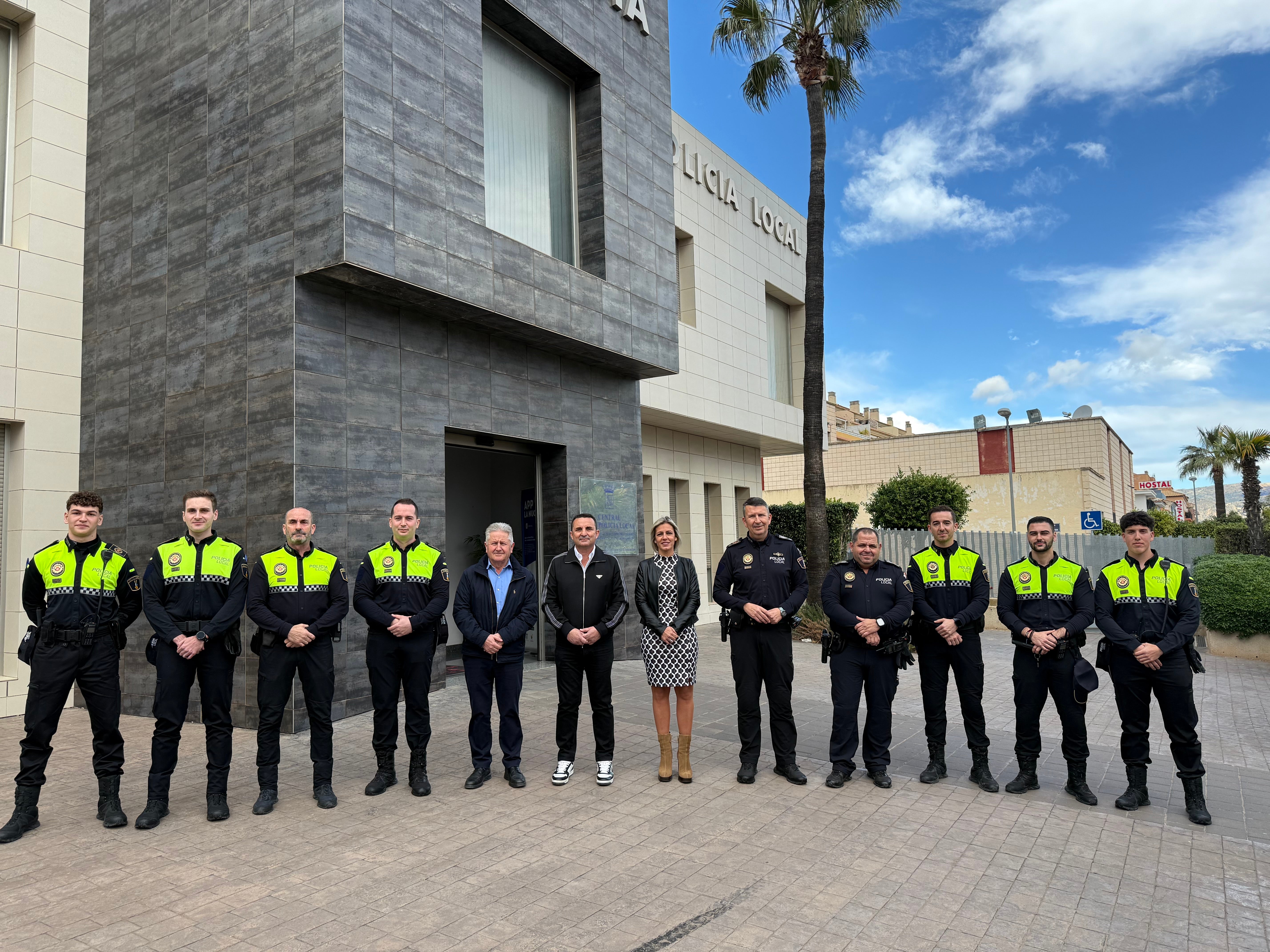 La Nucía amplía su plantilla de la Policía Local con la toma de posesión de 7 nuevos agentes La Nucía amplía su plantilla de la Policía Local con la toma de posesión de 7 nuevos agentes