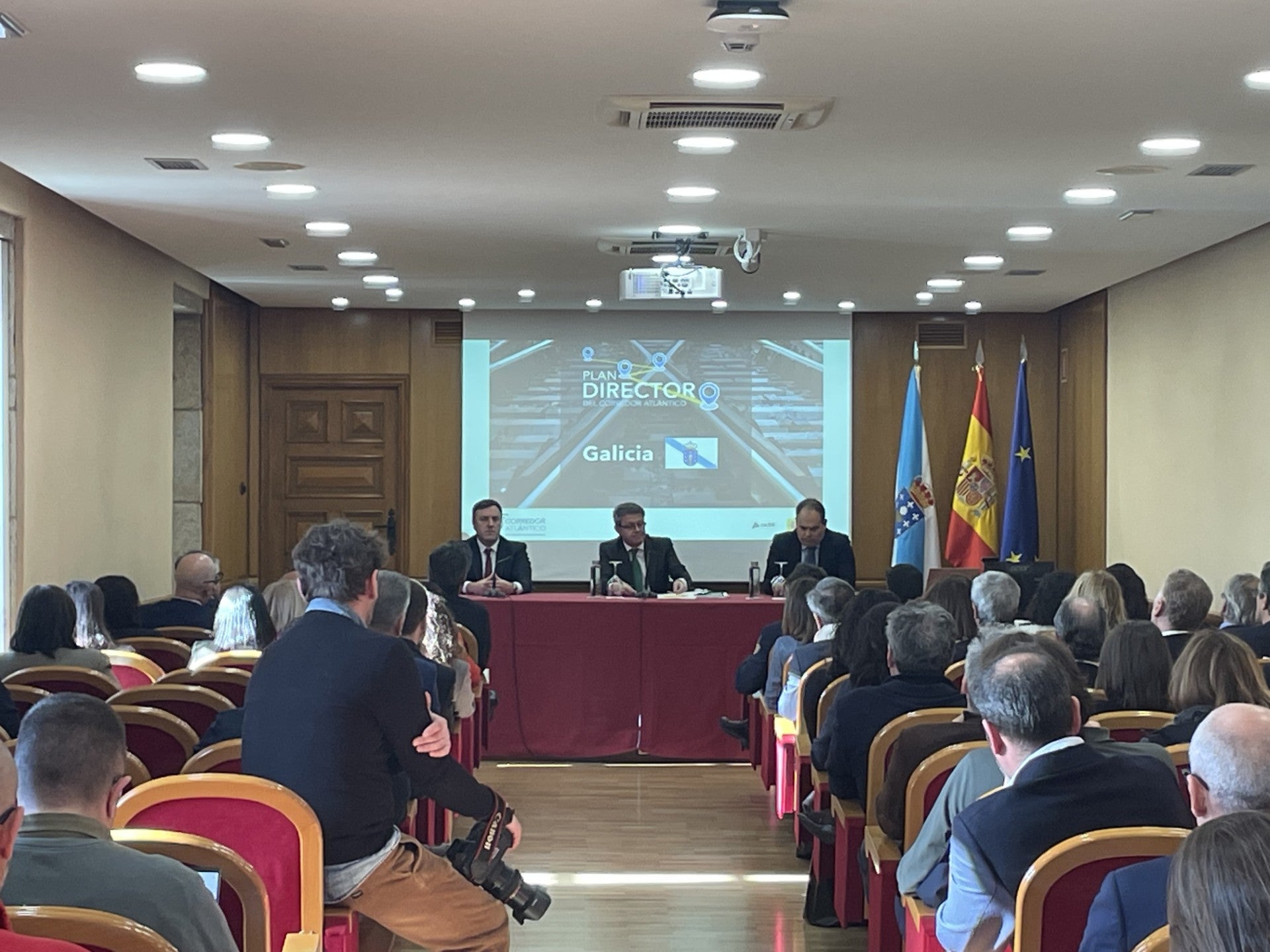 El Corredor Atlántico prevé invertir 4.832 millones de euros en Galicia hasta 2030 El Corredor Atlántico prevé invertir 4.832 millones de euros en Galicia hasta 2030