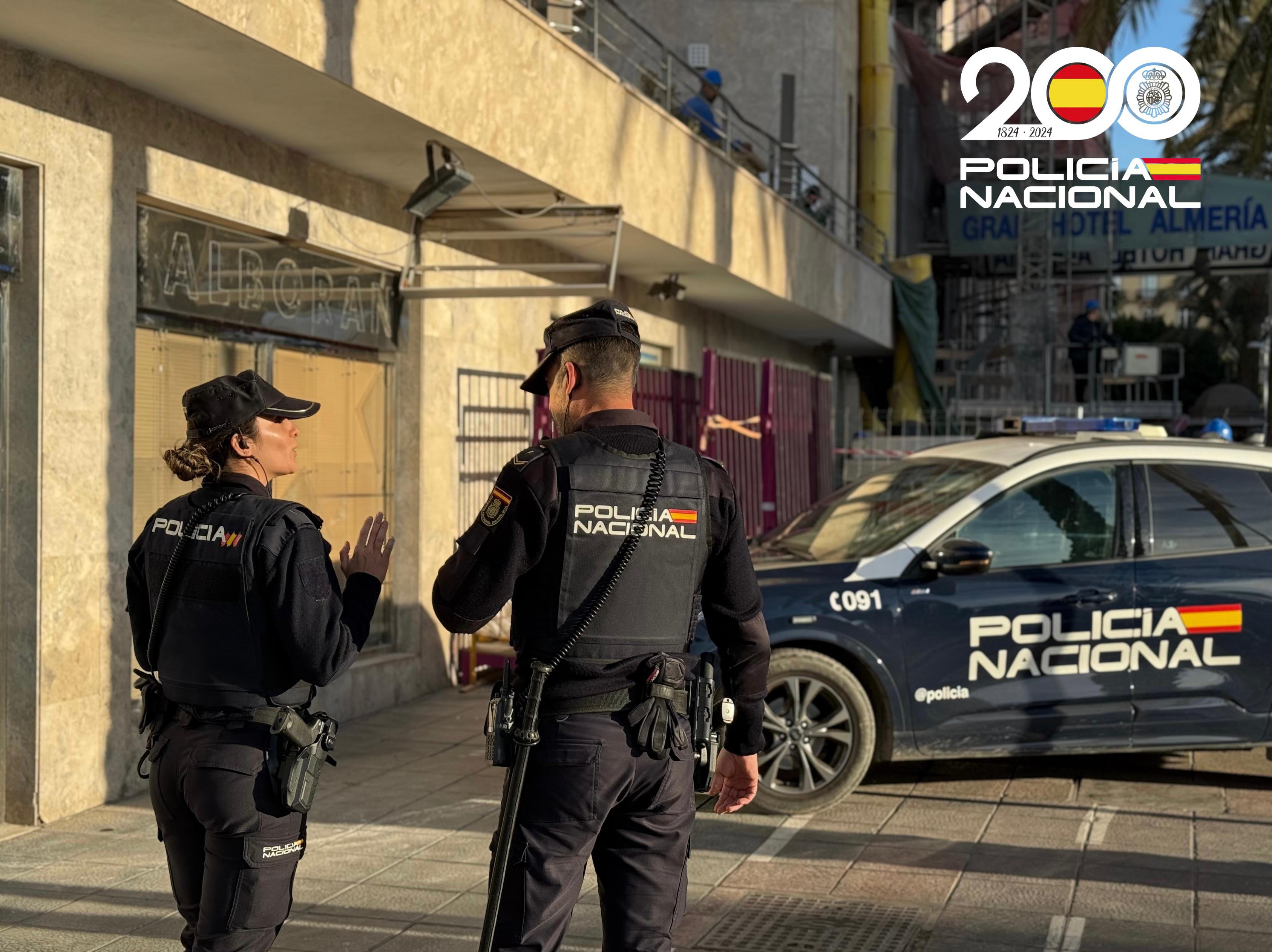 Detenidos dos gestores de la agencia de viajes de Almería acusada de estafar más de 150.000 euros Detenidos dos gestores de la agencia de viajes de Almería acusada de estafar más de 150.000 euros