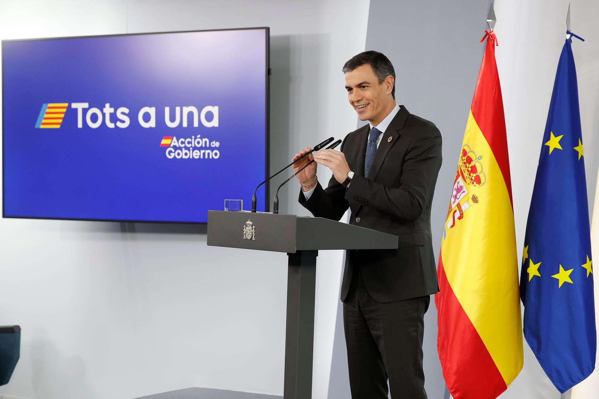 Tertulia: El optimismo del Gobierno tras el sí de Junts al 'minibús' Tertulia: El optimismo del Gobierno tras el sí de Junts al 'minibús'