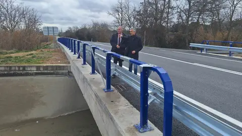 Reabre al tráfico el puente sobre el Canal de Zaidín en Huesca Reabre al tráfico el puente sobre el Canal de Zaidín en Huesca