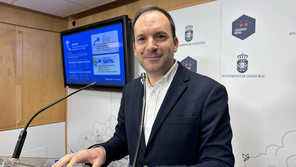 Guillermo Arroyo durante la rueda de prensa Guillermo Arroyo durante la rueda de prensa