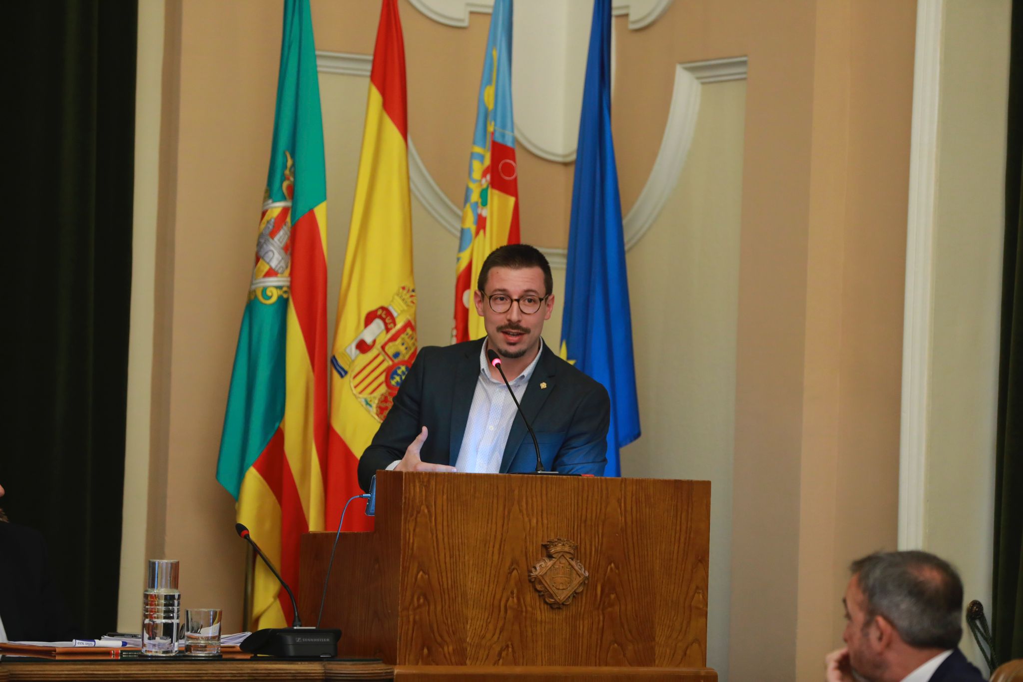 Gobierno de Castelló rechaza una moción de Compromís para reprobar a Vidal (Vox) por comentarios "racistas" Gobierno de Castelló rechaza una moción de Compromís para reprobar a Vidal (Vox) por comentarios "racistas"