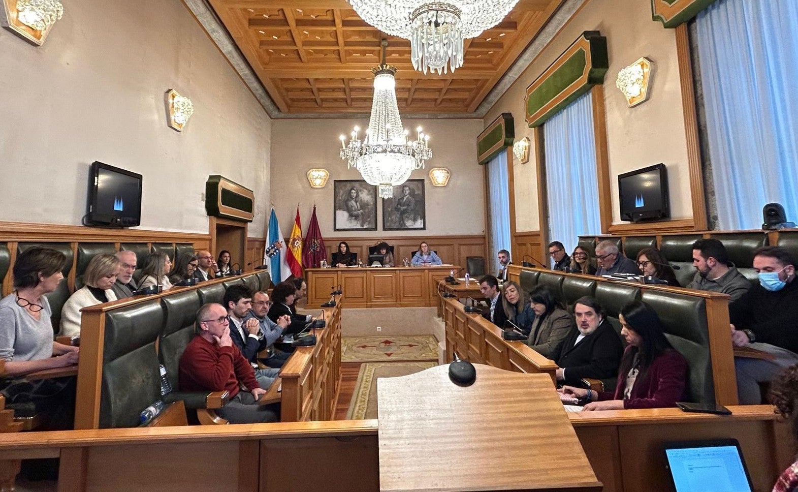 El pleno aprueba por unanimidad revisar el alumbrado público de Santiago y evitar la sensación de inseguridad El pleno aprueba por unanimidad revisar el alumbrado público de Santiago y evitar la sensación de inseguridad