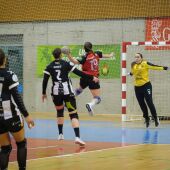 Uno de los momentos del Balonmano Morvedre-Balonmano Málaga Costa del Sol (24-23)