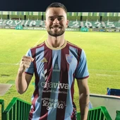 La Segoviana presenta al delantero galés Joshua Farrell La Segoviana presenta al delantero galés Joshua Farrell