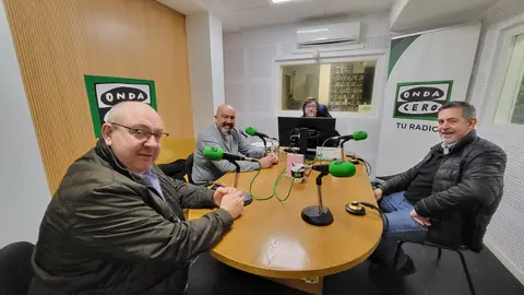 Cándido e Julio de Chocolatería Cándido, con Paco Gómez de A Feira en Se nos va la Olla Cándido e Julio de Chocolatería Cándido, con Paco Gómez de A Feira en Se nos va la Olla