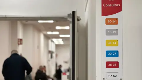 Cartel con código ColorADD instalado en el Hospital Universitario del Vinalopó de Elche. Cartel con código ColorADD instalado en el Hospital Universitario del Vinalopó de Elche.