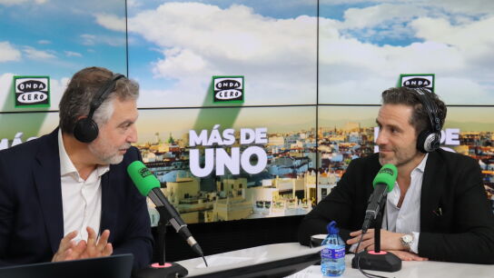 Borja Sémper, con Alsina en el estudio de Onda Cero.