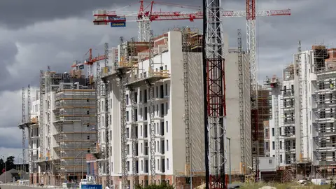 Obras en bloques de vivienda en Madrid. Obras en bloques de vivienda en Madrid.