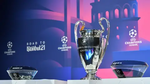 Fotografía de archivo de un sorteo de la Champions. Fotografía de archivo de un sorteo de la Champions.