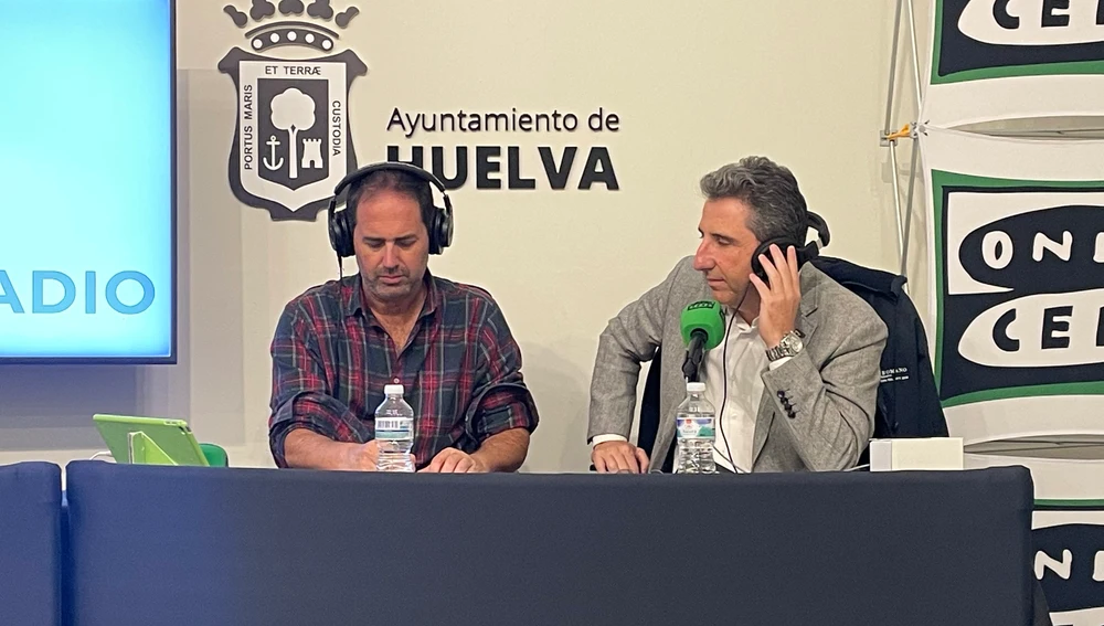 Taller de Radio - Colegio Virgen del Rocío Taller de Radio - Colegio Virgen del Rocío