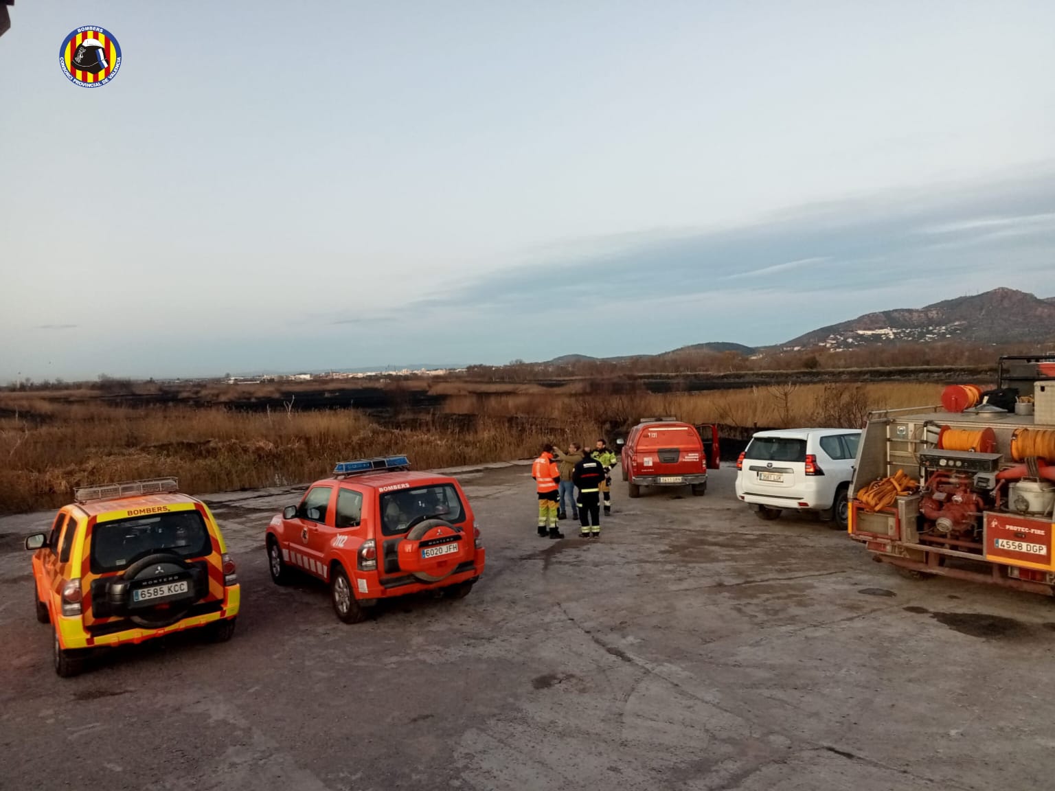 El incendio forestal de La Marjal dels Moros de Sagunto, extinguido El incendio forestal de La Marjal dels Moros de Sagunto, extinguido