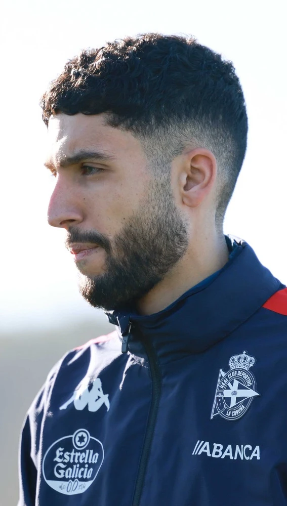 Zakaria, nuevo jugador del Deportivo de La Coruña, en Abegondo Zakaria, nuevo jugador del Deportivo de La Coruña, en Abegondo