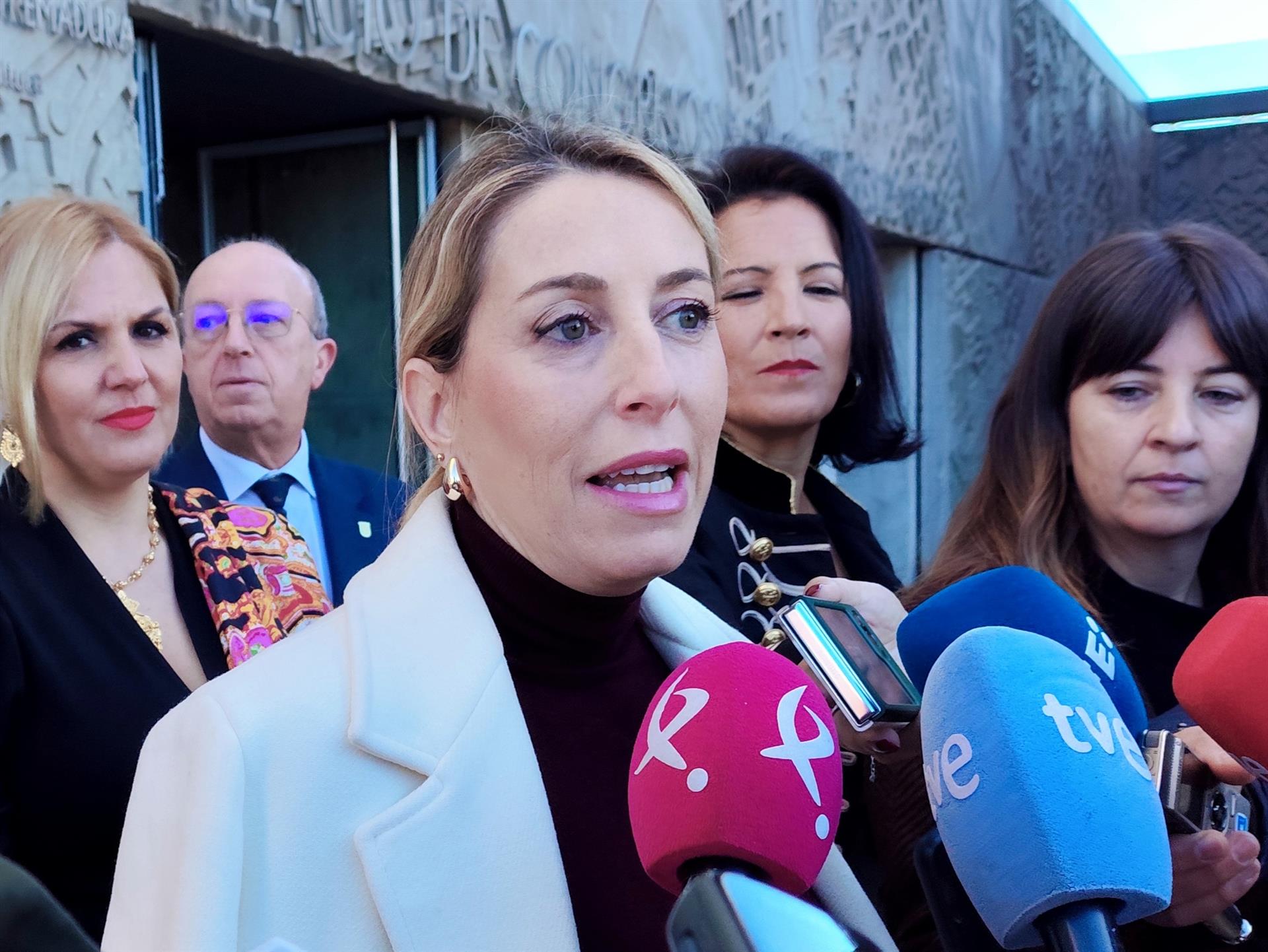 Guardiola confía en validar el decreto de medidas fiscales que PSOE y Vox han "respaldado" al negociar el presupuesto Guardiola confía en validar el decreto de medidas fiscales que PSOE y Vox han "respaldado" al negociar el presupuesto