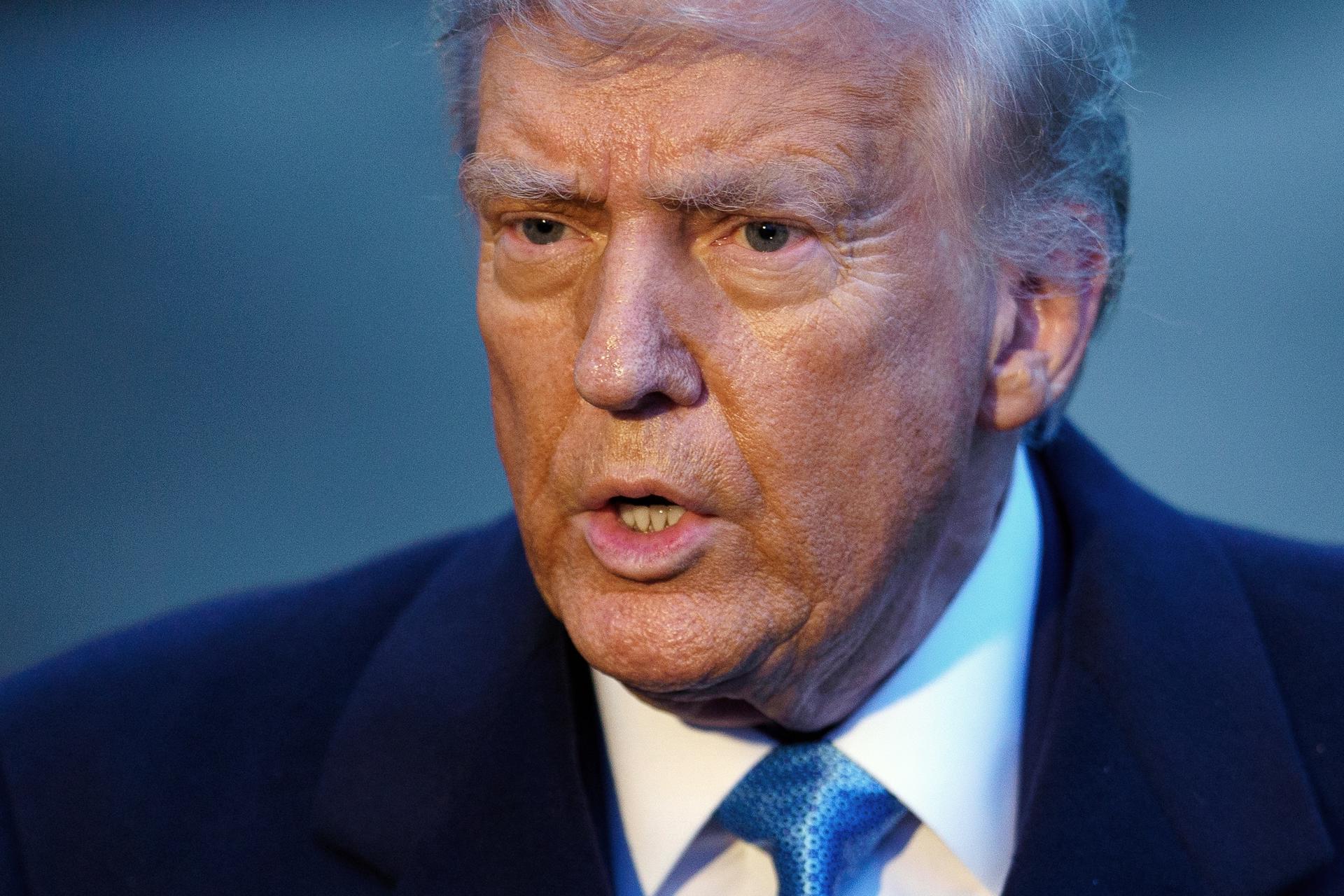 Trump ordena bombardeos contra el ISIS en Somalia: "¡Os encontraremos y os mataremos!" Trump ordena bombardeos contra el ISIS en Somalia: "¡Os encontraremos y os mataremos!"