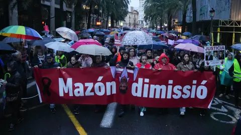 Manifestantes en Valencia piden la dimisión de Carlos Mazón por la gestión de la dana del pasado 29 de octubre Manifestantes en Valencia piden la dimisión de Carlos Mazón por la gestión de la dana del pasado 29 de octubre