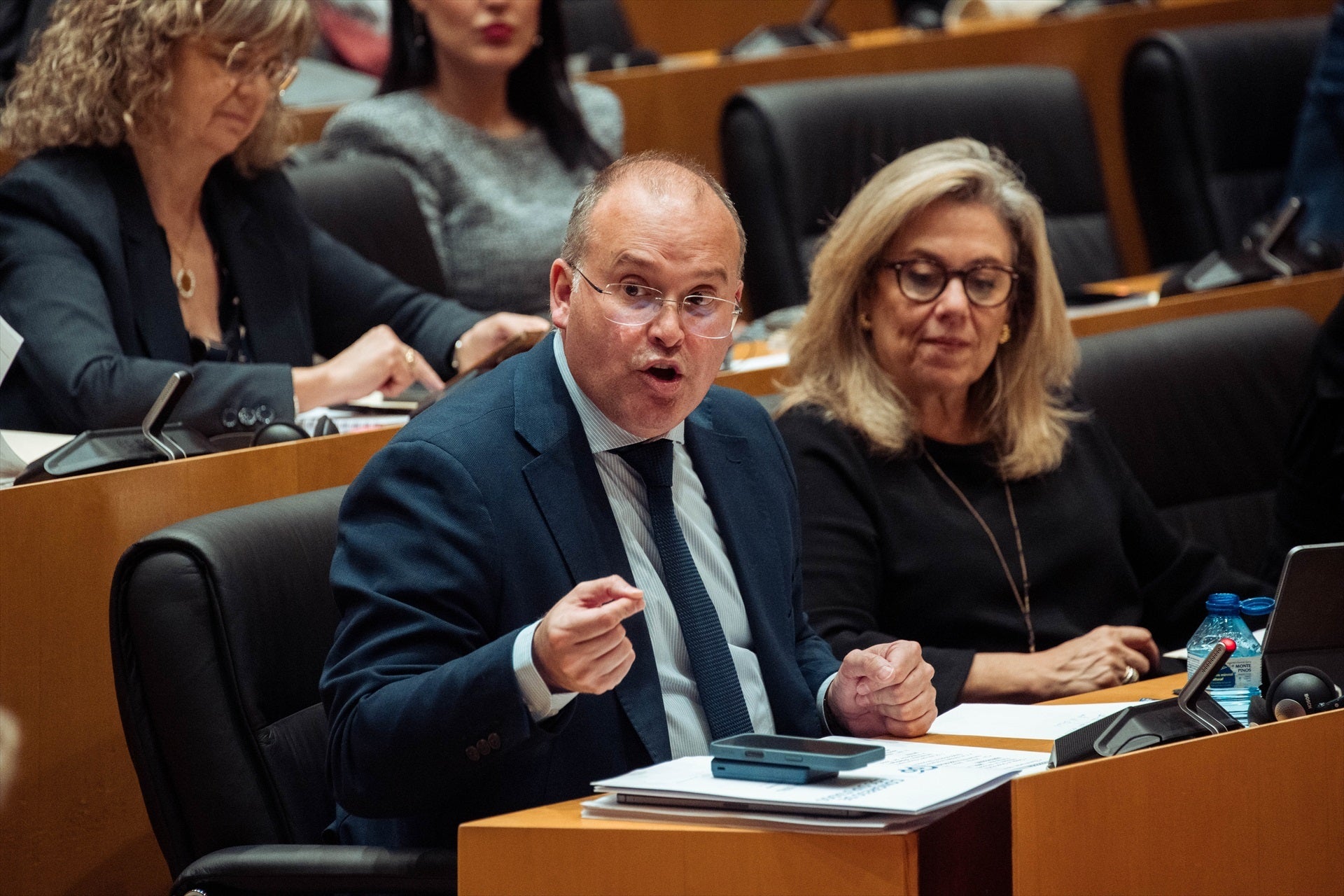 Tellado acusa a Sánchez de haber dado a Puigdemont la presidencia de España Tellado acusa a Sánchez de haber dado a Puigdemont la presidencia de España