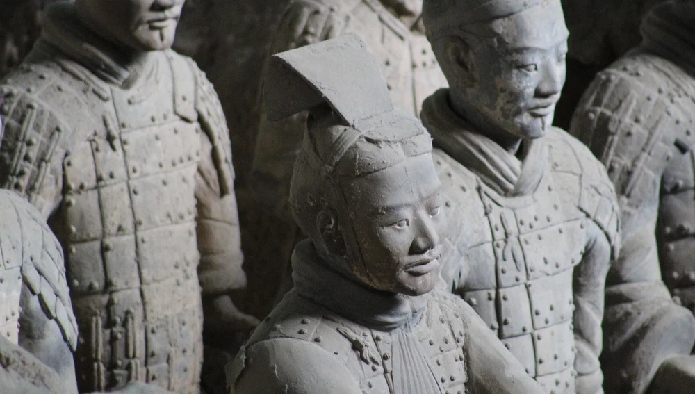 Los Guerreros de terracota son una colección de estatuas de terracota Los Guerreros de terracota son una colección de estatuas de terracota