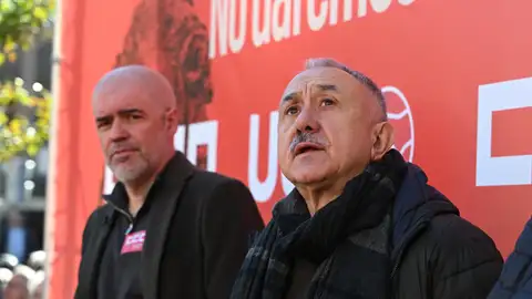 Unai Sordo y Pepe Álvarez durante la manifestación de los sindicatos contra el voto en contra al decreto ómnibus Unai Sordo y Pepe Álvarez durante la manifestación de los sindicatos contra el voto en contra al decreto ómnibus