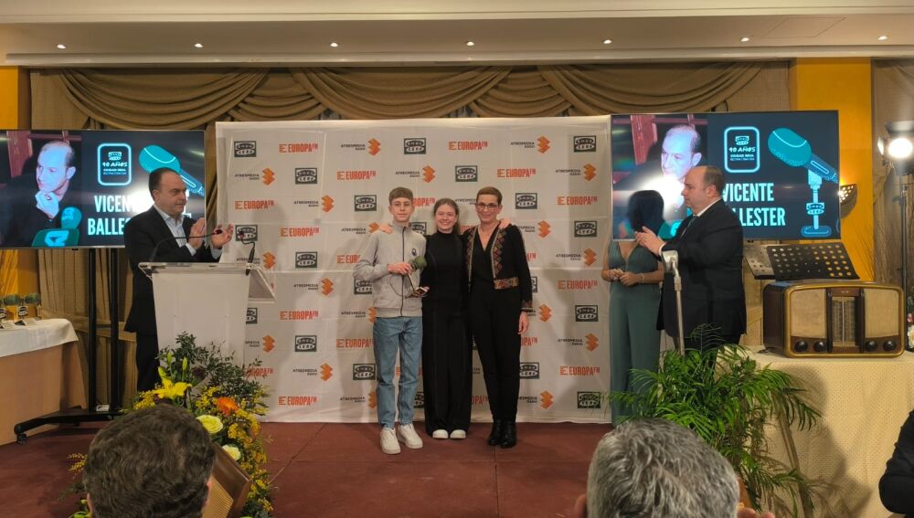 La familia de Vicente Ballester recogió el premio