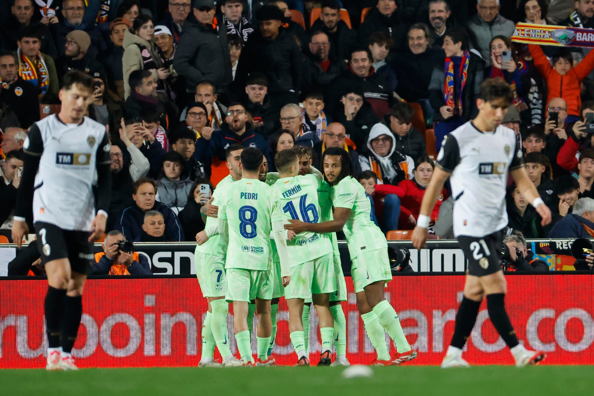 Goleada del Barça para alcanzar las semifinales coperas Goleada del Barça para alcanzar las semifinales coperas