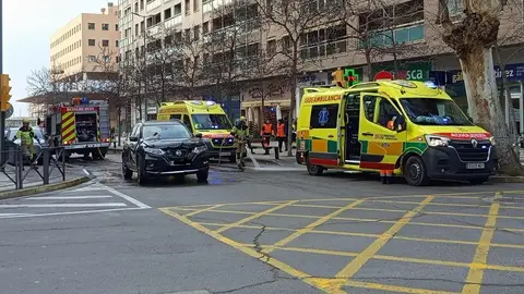 Heridos leves una mujer y dos menores en un choque en el centro de Huesca Heridos leves una mujer y dos menores en un choque en el centro de Huesca