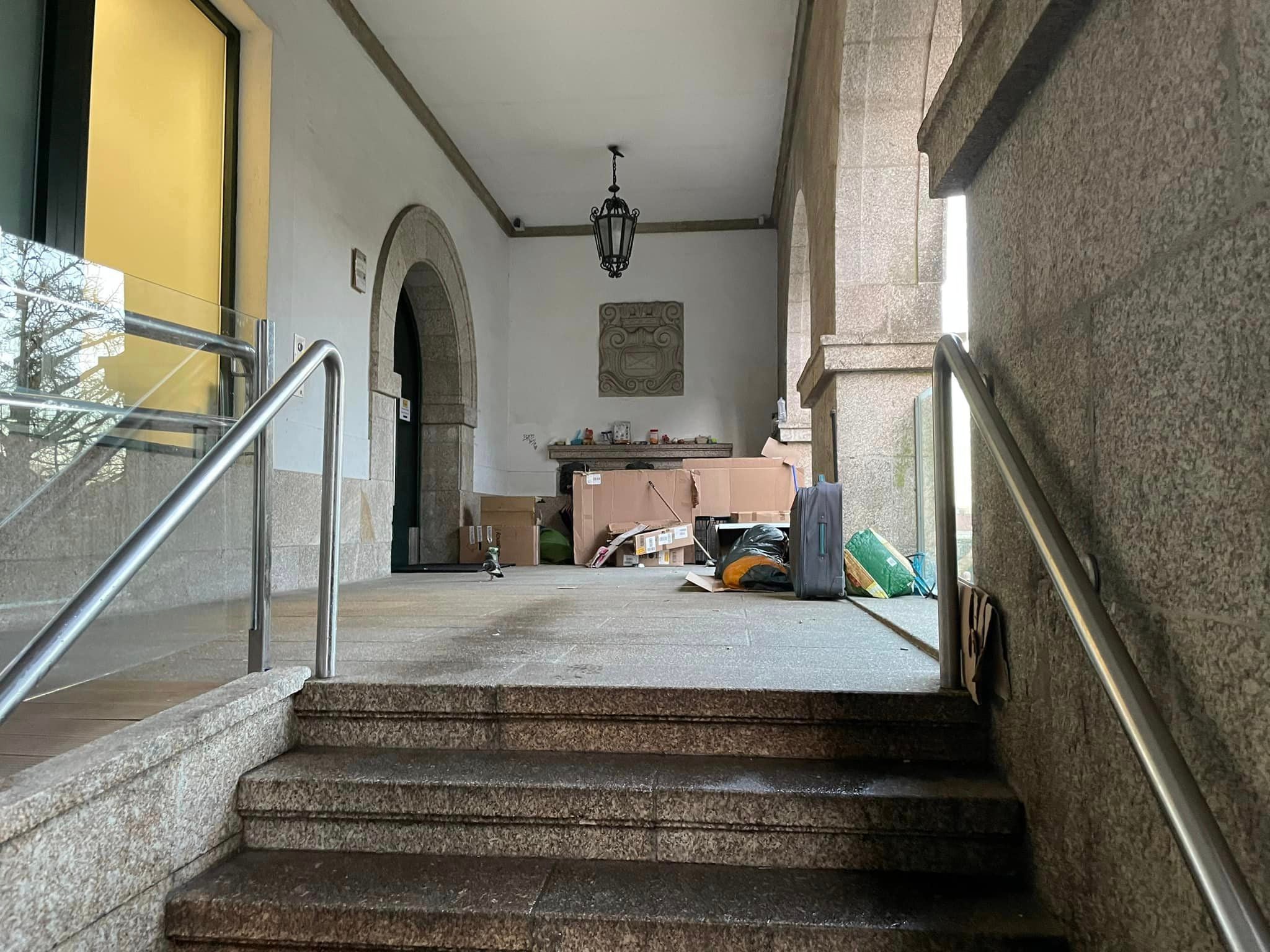 Vecinos del casco histórico proponen la creación de un "albergue municipal" en las instalaciones del parking de San Clemente Vecinos del casco histórico proponen la creación de un "albergue municipal" en las instalaciones del parking de San Clemente