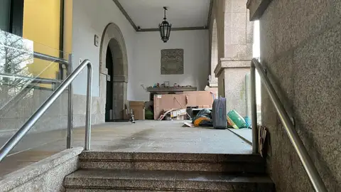 Vecinos del casco histórico proponen la creación de un "albergue municipal" en las instalaciones del parking de San Clemente Vecinos del casco histórico proponen la creación de un "albergue municipal" en las instalaciones del parking de San Clemente