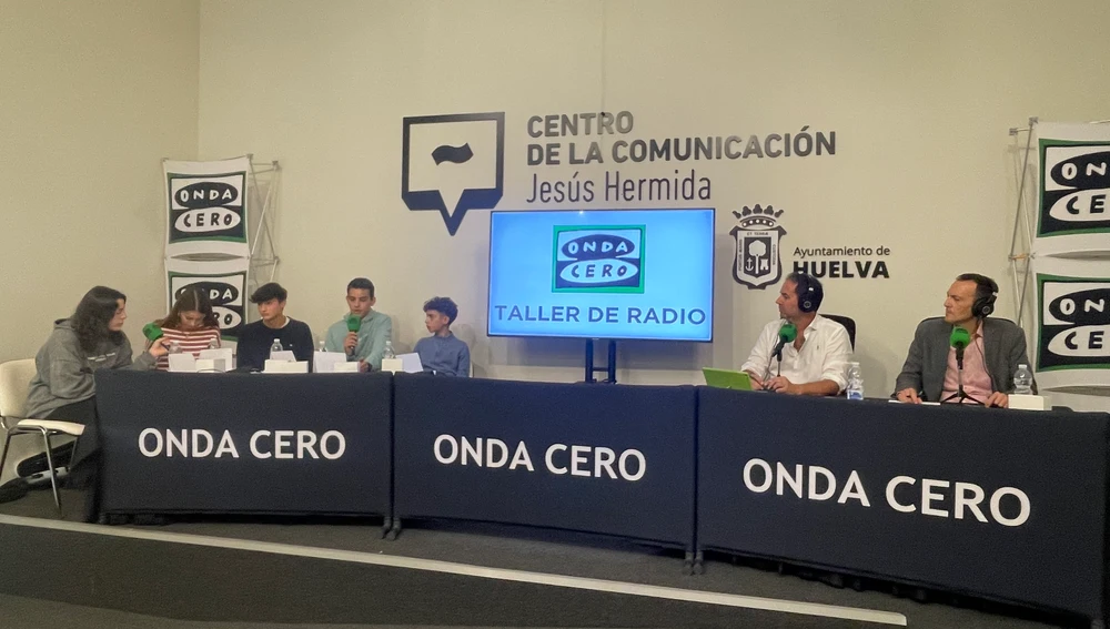 Taller de Radio - Colegio Maristas Taller de Radio - Colegio Maristas