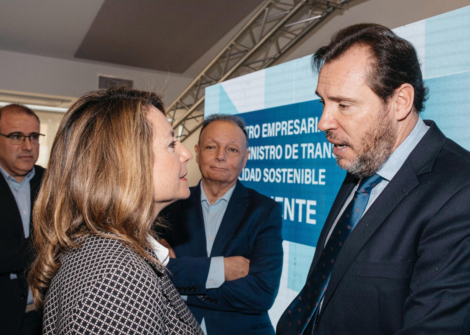 Carrasco solicita al ministro Puente una reunión para tratar los problemas ferroviarios de Castellón Carrasco solicita al ministro Puente una reunión para tratar los problemas ferroviarios de Castellón