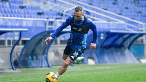 7-2-2024 Santi Cazorla, en el Carlos Tartiere