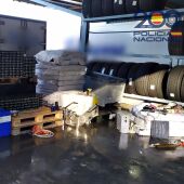 Incautados 142 kilos de tabaco de contrabando y maquinaria para establecer una fábrica clandestina en Pontevedra