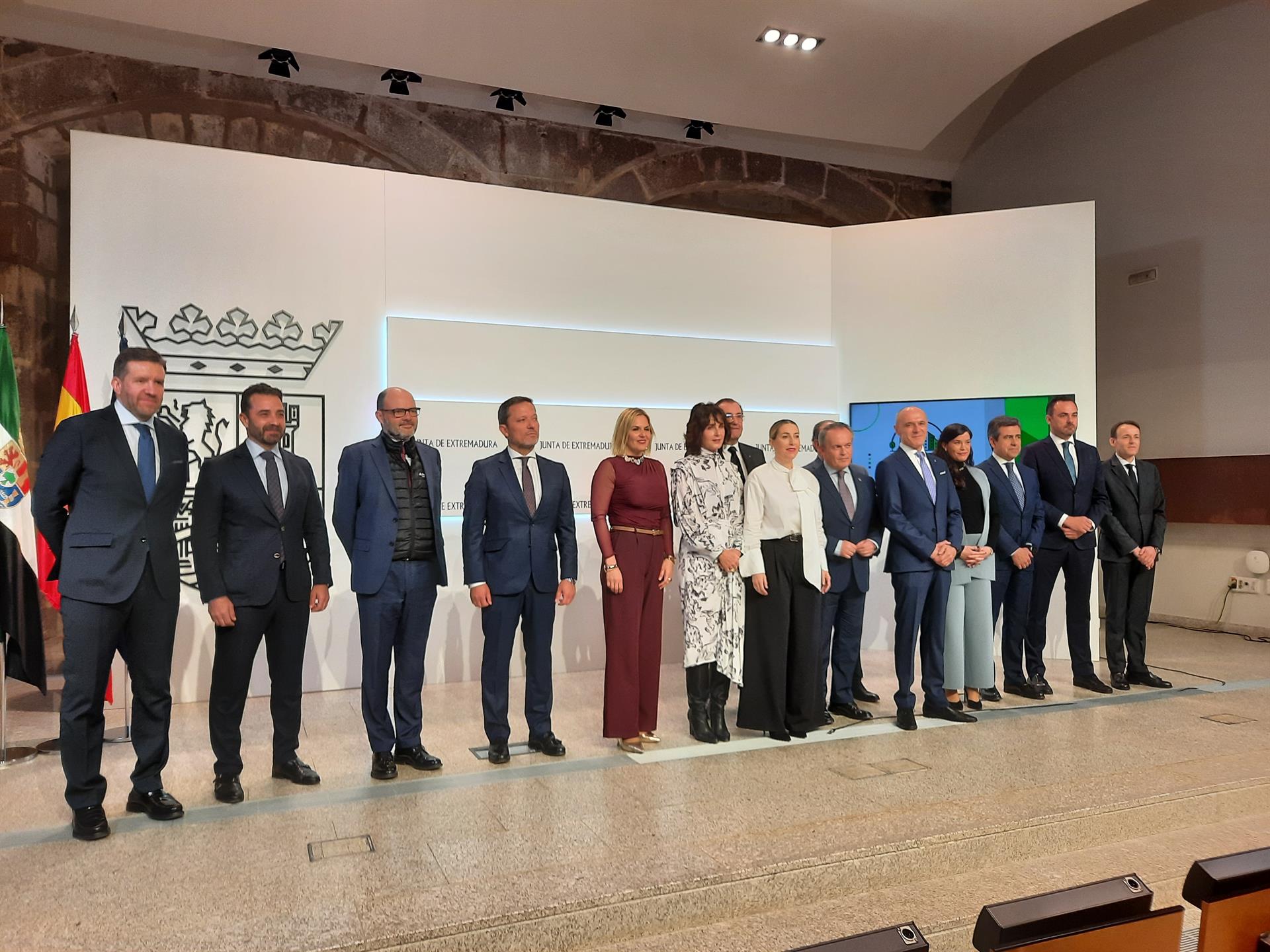 Guardiola acuerda con 11 entidades bancarias el impulso de la promoción de 3.036 viviendas protegidas en la región Guardiola acuerda con 11 entidades bancarias el impulso de la promoción de 3.036 viviendas protegidas en la región