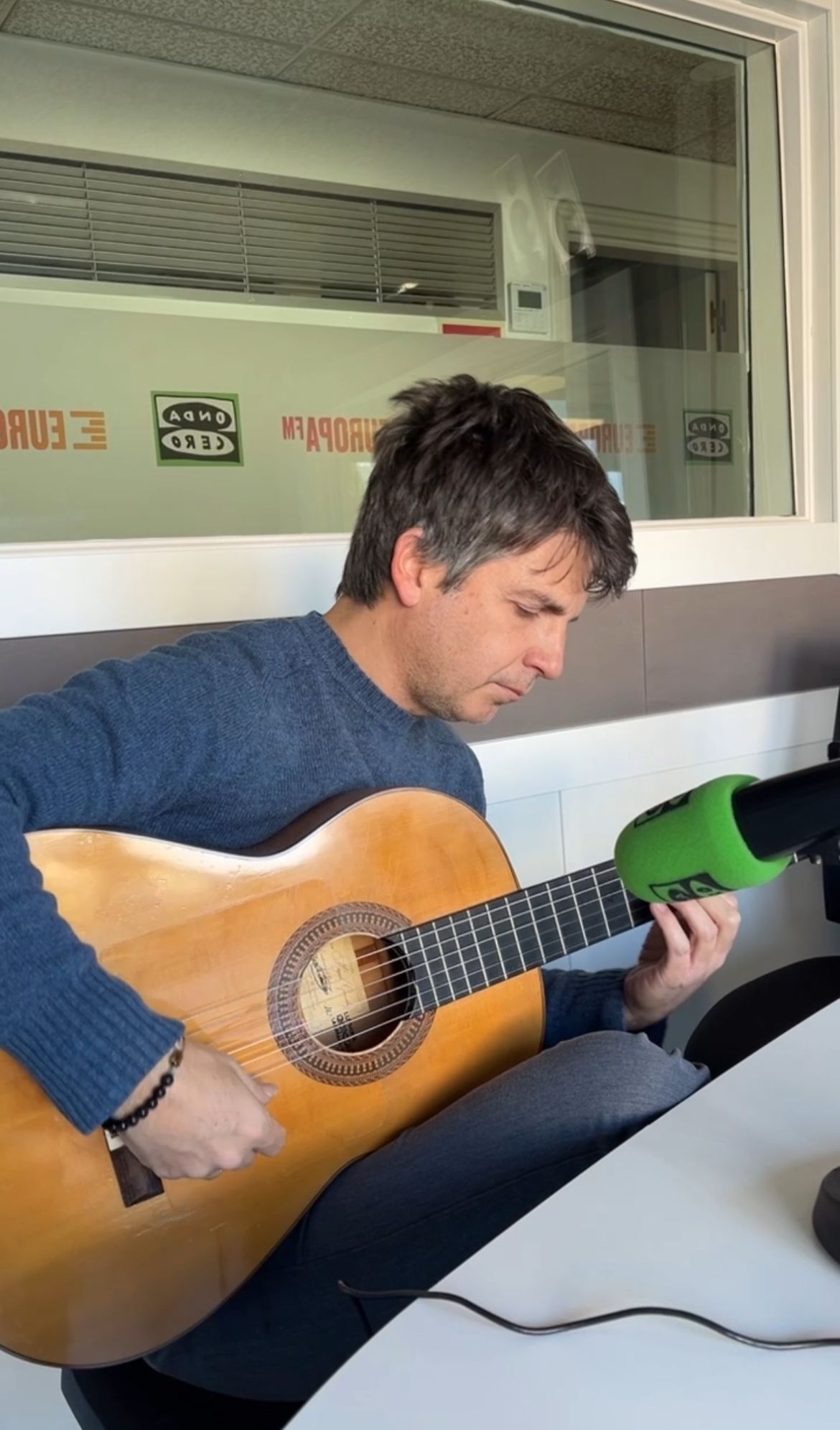 Conocemos la historia de Jesús Gómez, docente y músico Conocemos la historia de Jesús Gómez, docente y músico