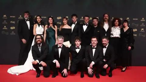 El equipo de 'Segundo Premio' posa en la alfombra roja de la 39º edición de los Premios Goya El equipo de 'Segundo Premio' posa en la alfombra roja de la 39º edición de los Premios Goya
