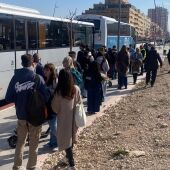 La Conselleria de Infraestructuras valora modificar el estacionamiento del transbordo en autobús del TRAM en Benidorm para mejorar el servicio