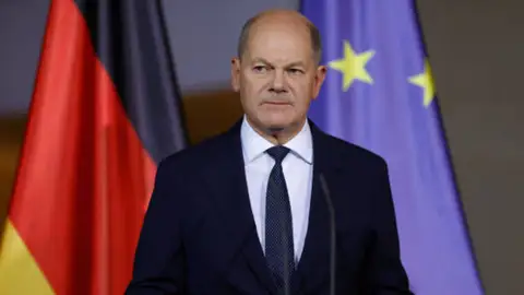 Inversión, control migratorio y defensa de la democracia: la hoja de ruta de Scholz para Alemania Inversión, control migratorio y defensa de la democracia: la hoja de ruta de Scholz para Alemania
