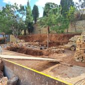 Obras de reparación de la canalización de agua potable del puente de la Gallega de Vila-real. 