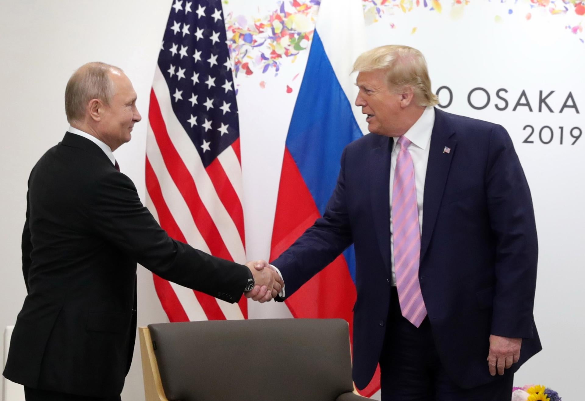 Trump anuncia un acuerdo con Putin para "iniciar negociaciones de inmediato" y poner fin a la guerra en Ucrania Trump anuncia un acuerdo con Putin para "iniciar negociaciones de inmediato" y poner fin a la guerra en Ucrania