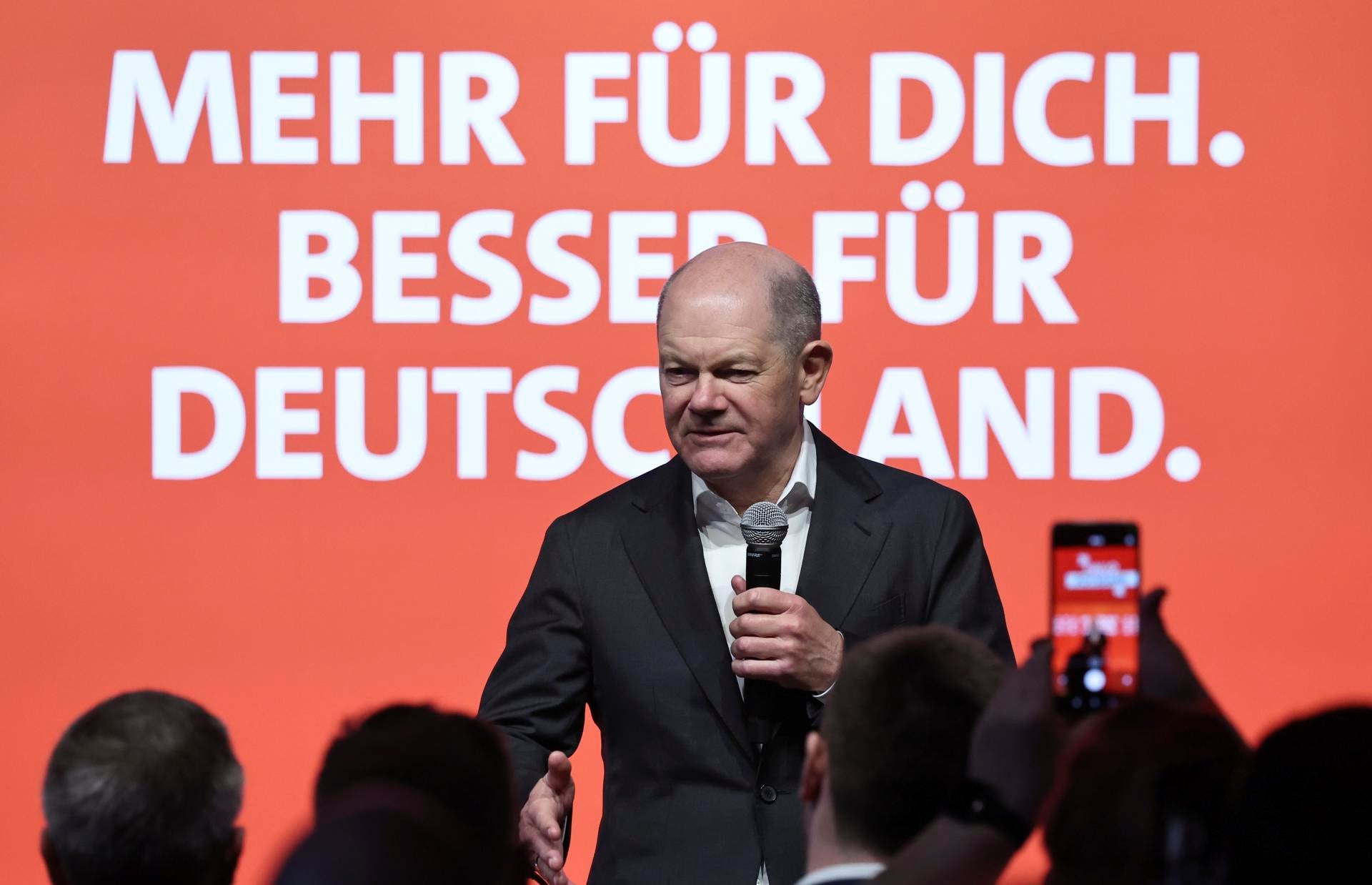 Scholz se abre a aumentar el gasto en defensa por encima del 2% si la OTAN lo pide Scholz se abre a aumentar el gasto en defensa por encima del 2% si la OTAN lo pide