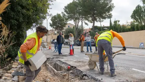 L'Alfàs inicia las obras de mejora del drenaje de la avenida Cautivador L'Alfàs inicia las obras de mejora del drenaje de la avenida Cautivador