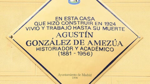 Placa de Agust&iacute;n Gonz&aacute;lez de Amez&uacute;a