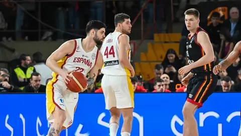 España cierra con triunfo su camino al Eurobasket España cierra con triunfo su camino al Eurobasket