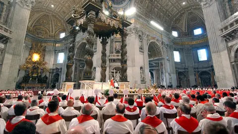 Una de las novemdialis del papa Juan Pablo II el 15 de abril de 2005 Una de las novemdialis del papa Juan Pablo II el 15 de abril de 2005