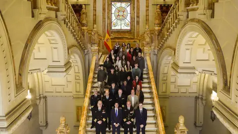 2.500 alumnos participan en las competiciones de Lingüística y de Historia de la Comunidad de Madrid 2.500 alumnos participan en las competiciones de Lingüística y de Historia de la Comunidad de Madrid