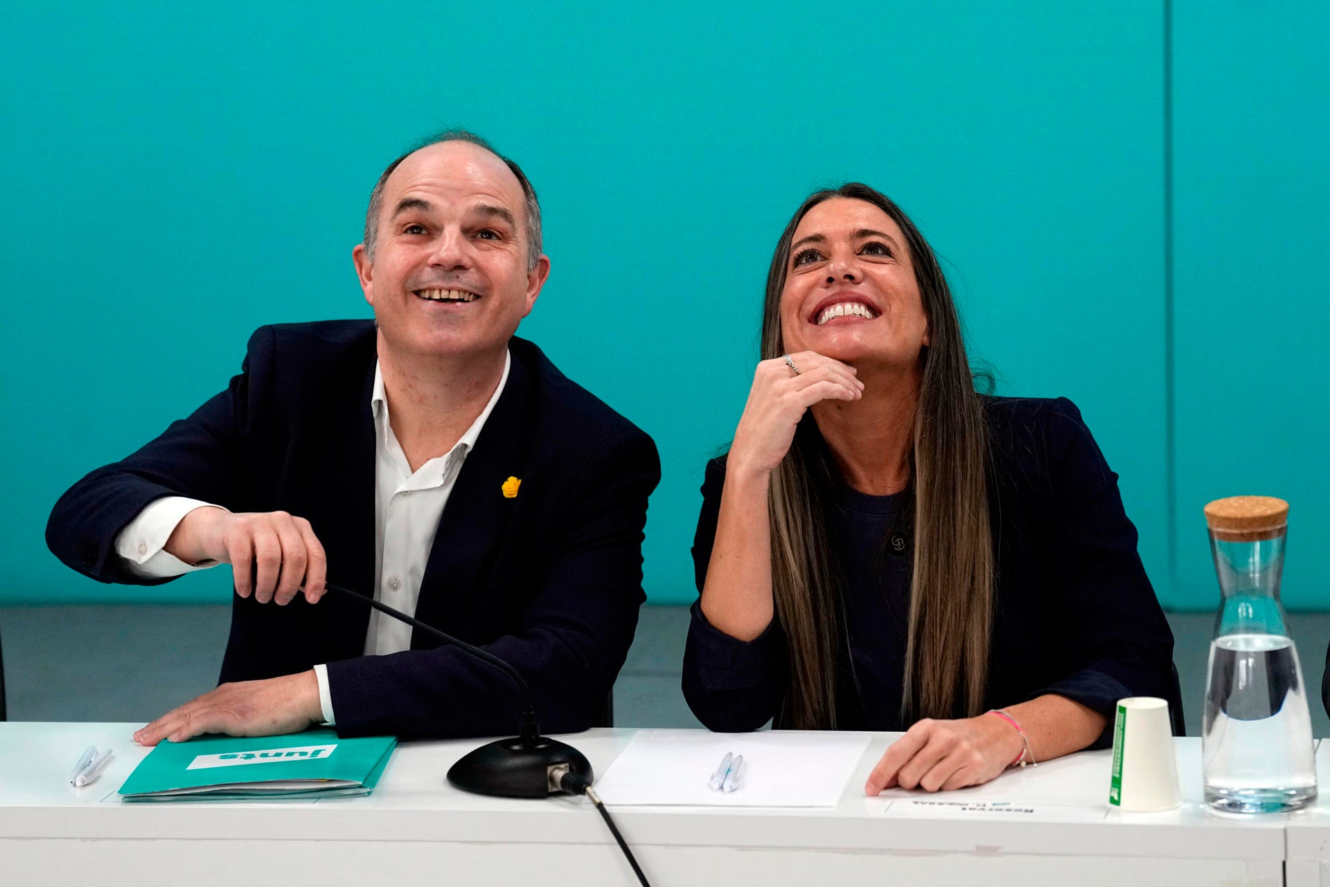 Junts retira la petición de cuestión de confianza a Pedro Sánchez Junts retira la petición de cuestión de confianza a Pedro Sánchez
