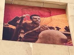 La Coordinadora Ciudadana Miguel Hernández espera que se repongan los vinilos originales para la salida de 'La senda del poeta' La Coordinadora Ciudadana Miguel Hernández espera que se repongan los vinilos originales para la salida de 'La senda del poeta'