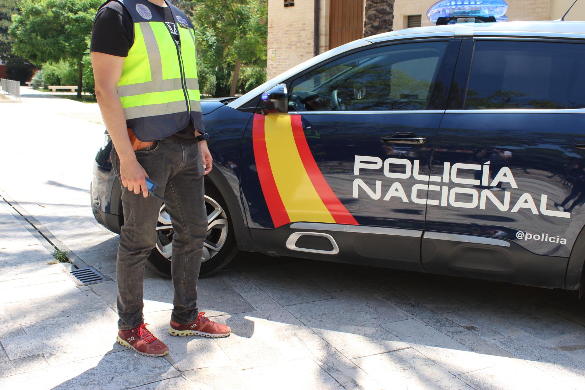 Desarticulada una red que ha explotado a más de 1.000 mujeres en el último año en clubs de alterne de Elche, Orihuela y Alicante Desarticulada una red que ha explotado a más de 1.000 mujeres en el último año en clubs de alterne de Elche, Orihuela y Alicante