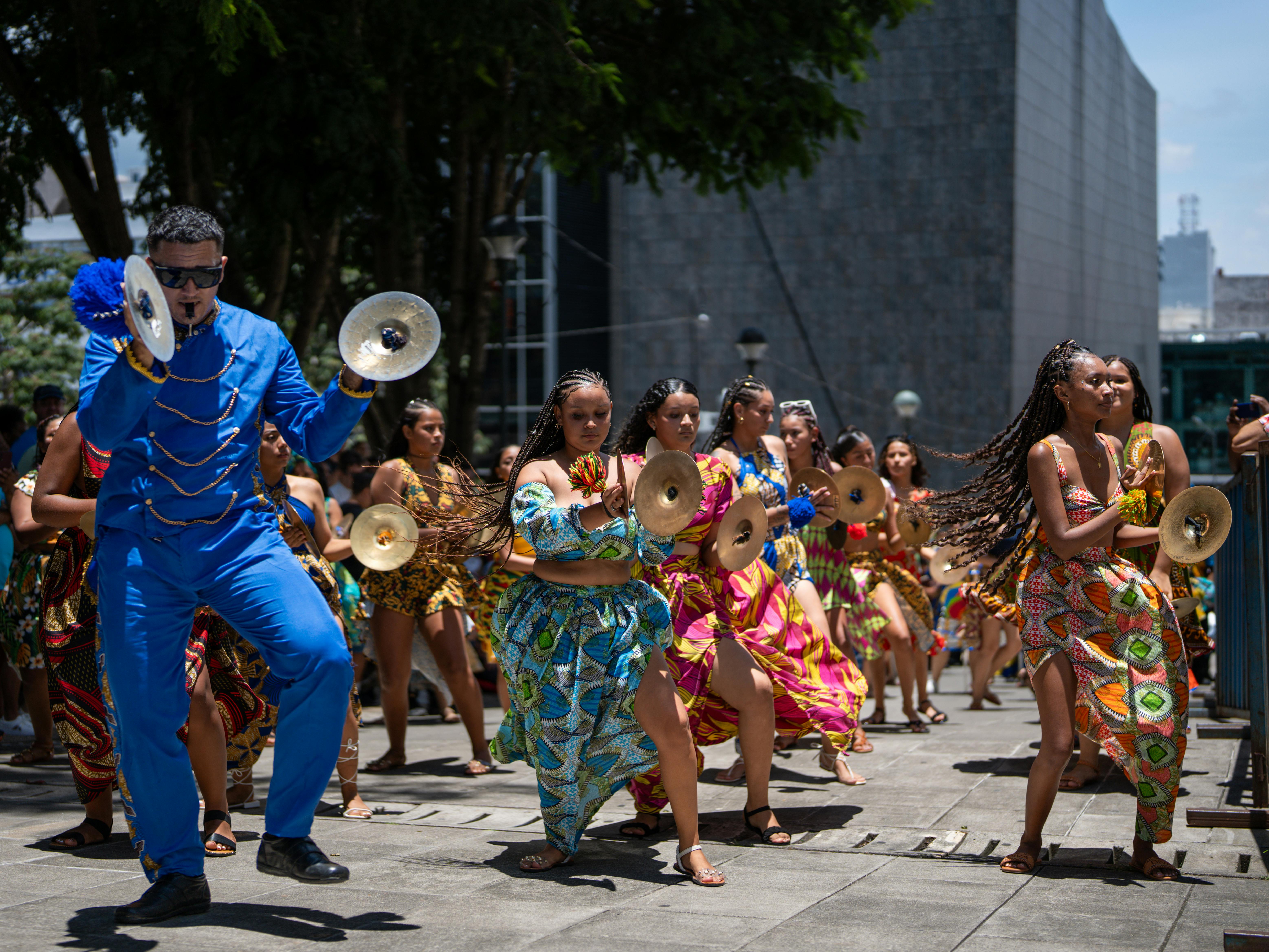 Un viaje al Caribe a través de los Carnavales Un viaje al Caribe a través de los Carnavales